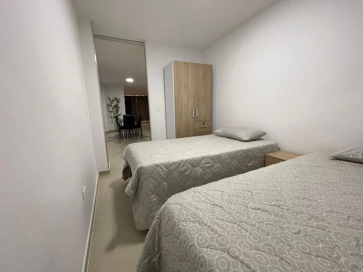 House Inn ميديلين 0*,