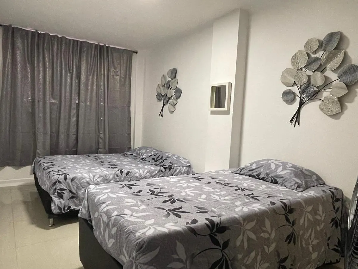 House Inn ميديلين