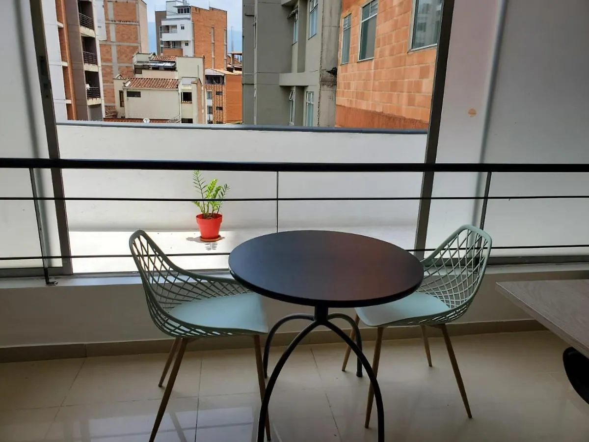 House Inn ميديلين