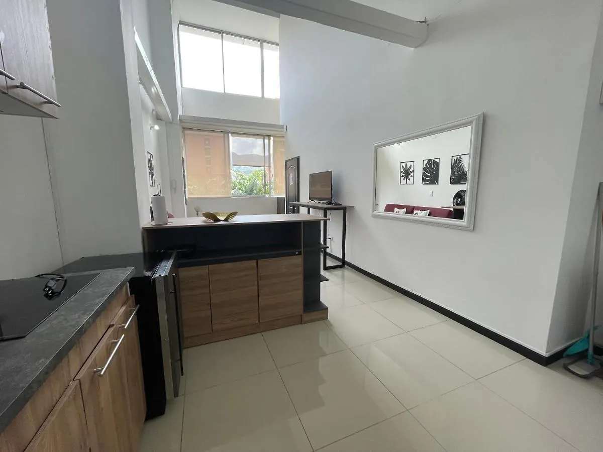House Inn ميديلين
