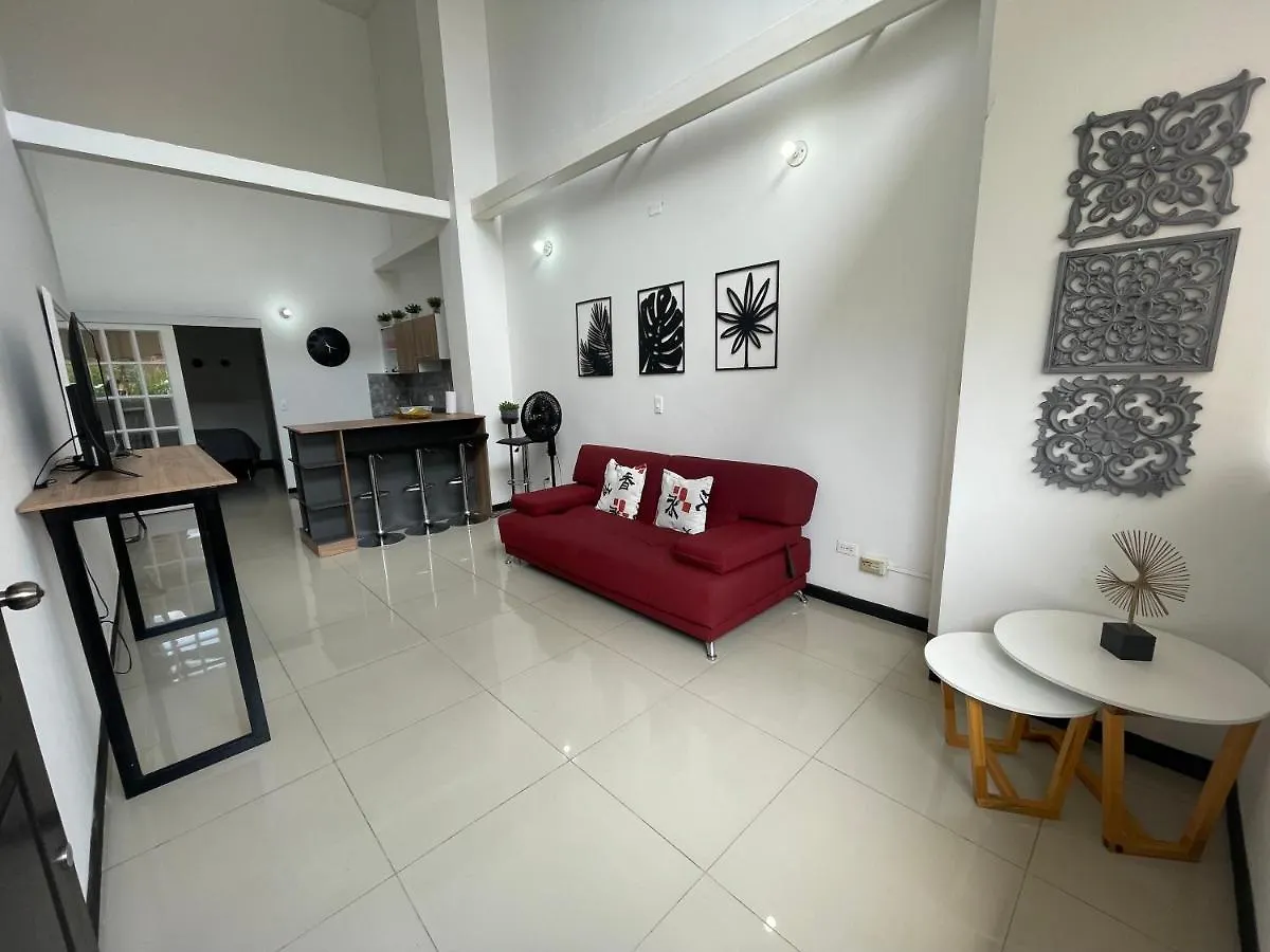 House Inn ميديلين شقة